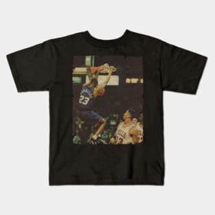 Cedric Ceballos vs Chicago Bulls Kids T-Shirt